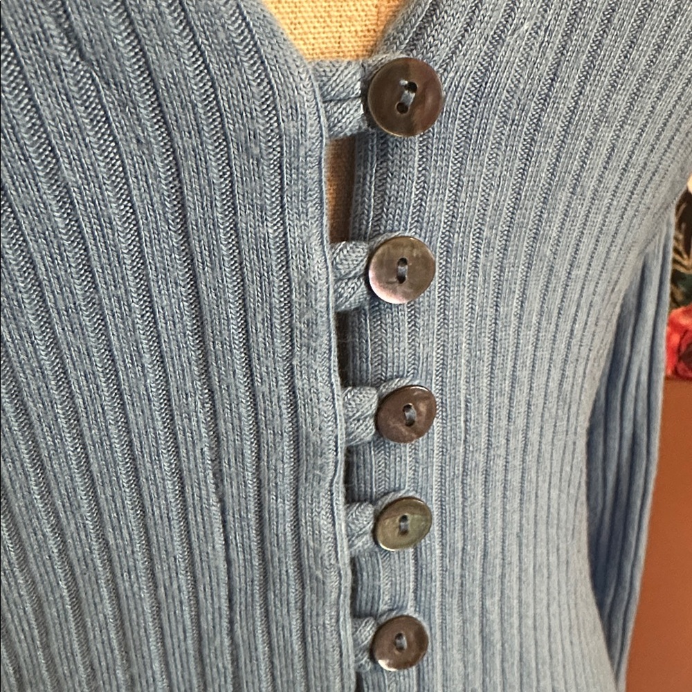 Reformation Gellar Parisian Blue Ribbed bell sleeve L shell Button-Up vneck Top - Picture 6 of 14